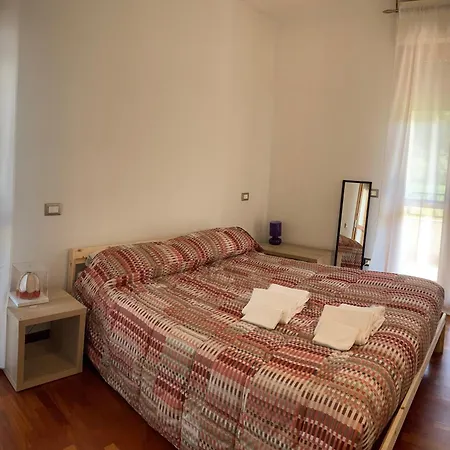 A Due Passi Dal Ponte Vecchio Τσεζένα