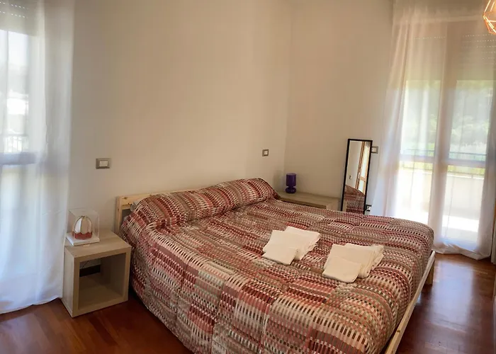 A Due Passi Dal Ponte Vecchio Чезена